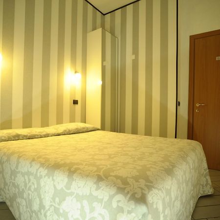 Hotel Le Stanze Di Francesco Roma Exterior foto