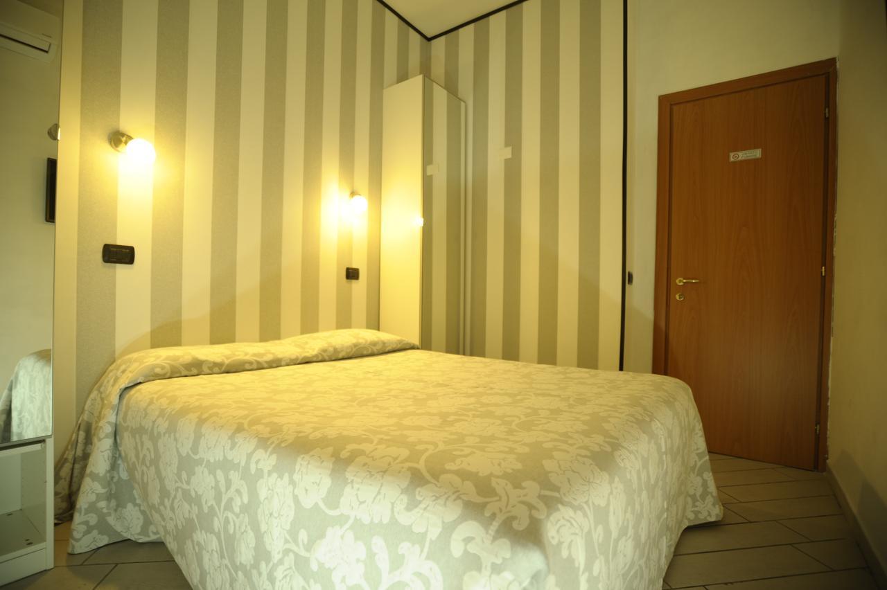 Hotel Le Stanze Di Francesco Roma Exterior foto
